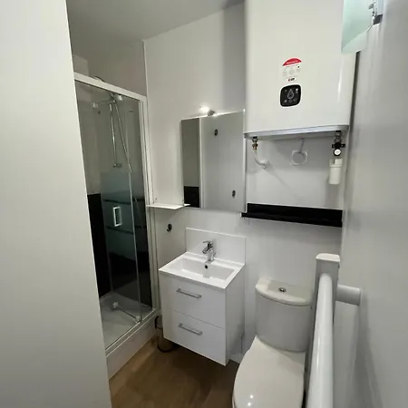 Charming And Comfortable 16 M Apartment *
