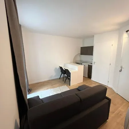Charming And Comfortable 16 M Apartment Nantes