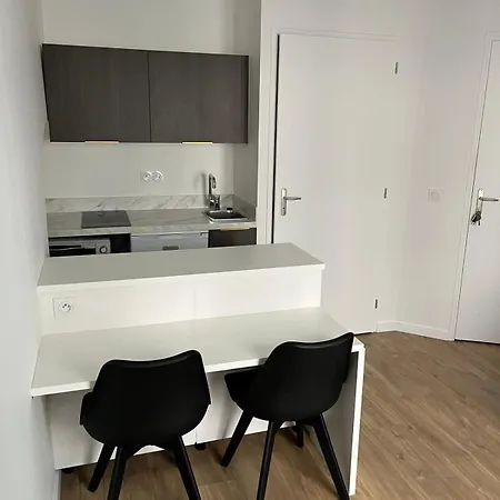 Charming And Comfortable 16 M *